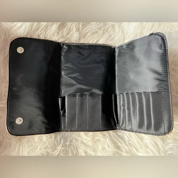 Makeup Brush Bag New NWT - Picture 4 of 4